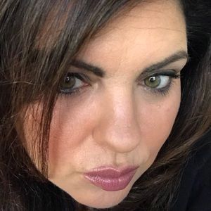 Meet your Posher, Christy